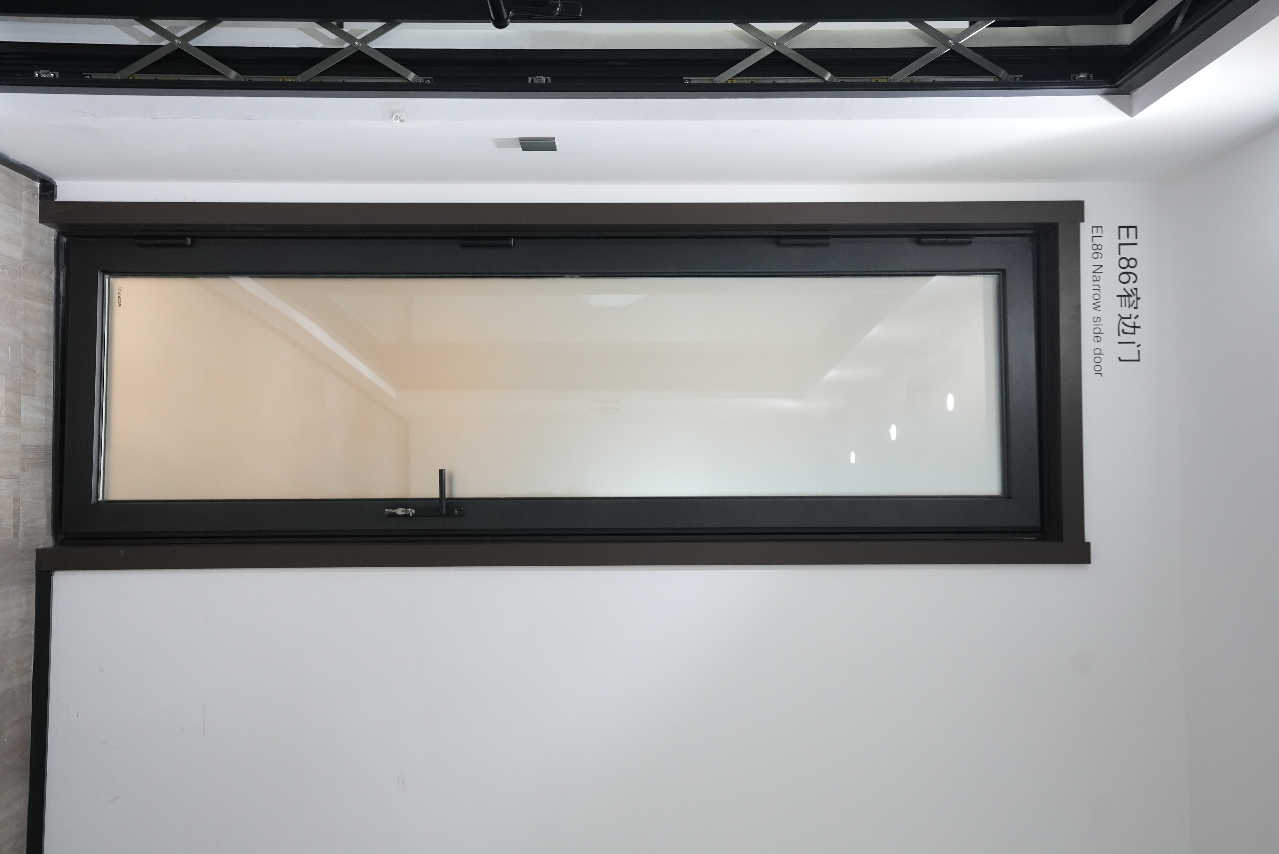 Narrow side door(1).JPG